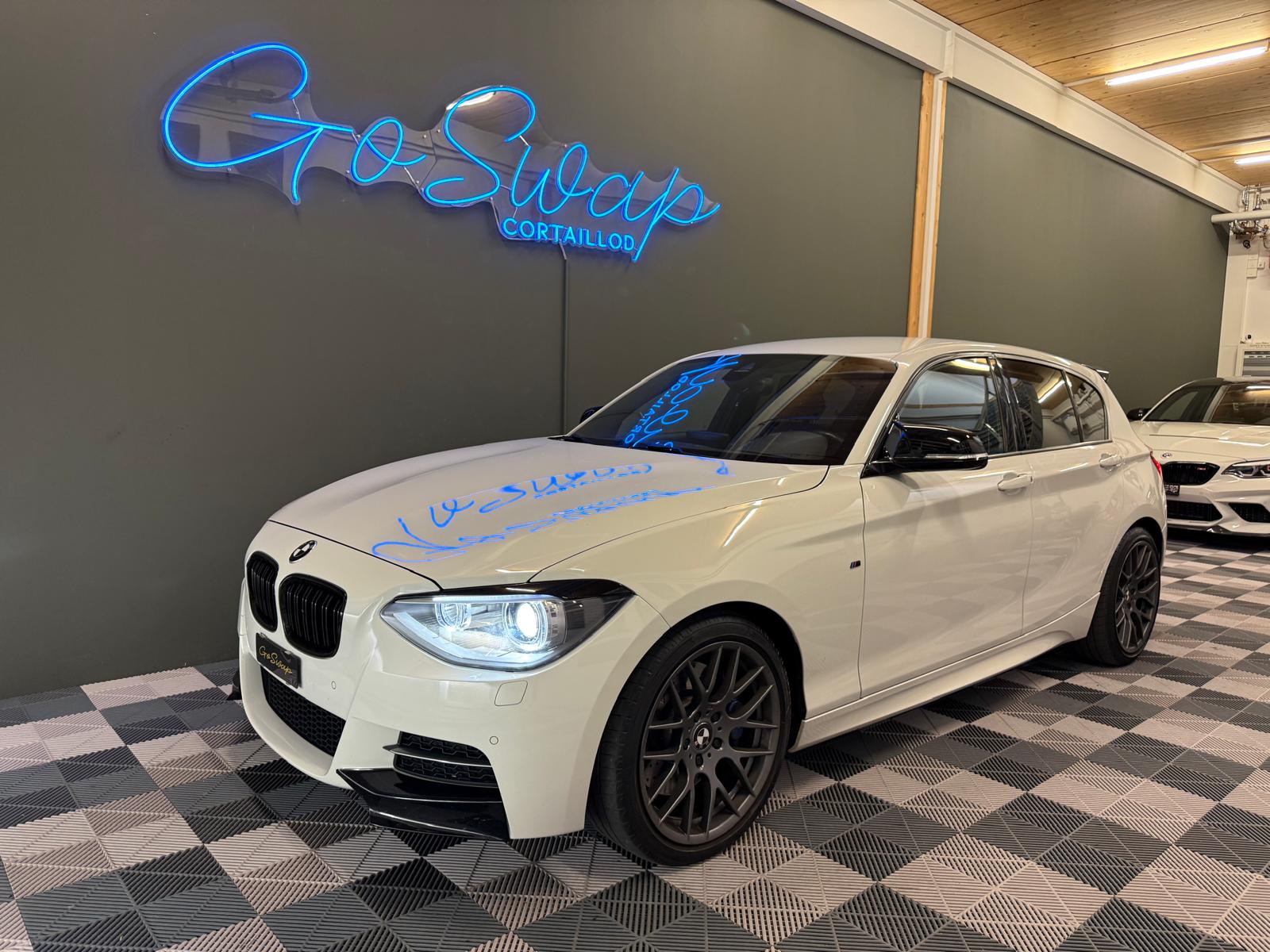 BMW M135i xDrive Steptronic-image-0
