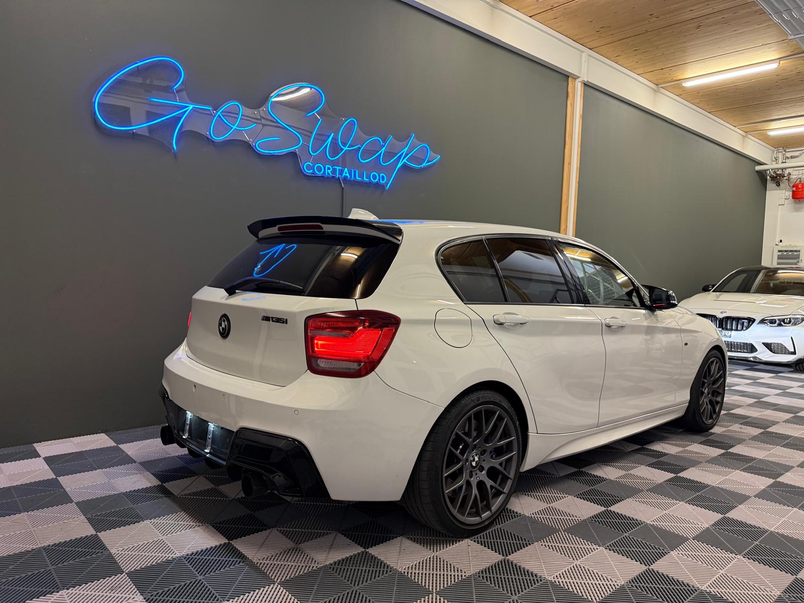 BMW M135i xDrive Steptronic-image-5