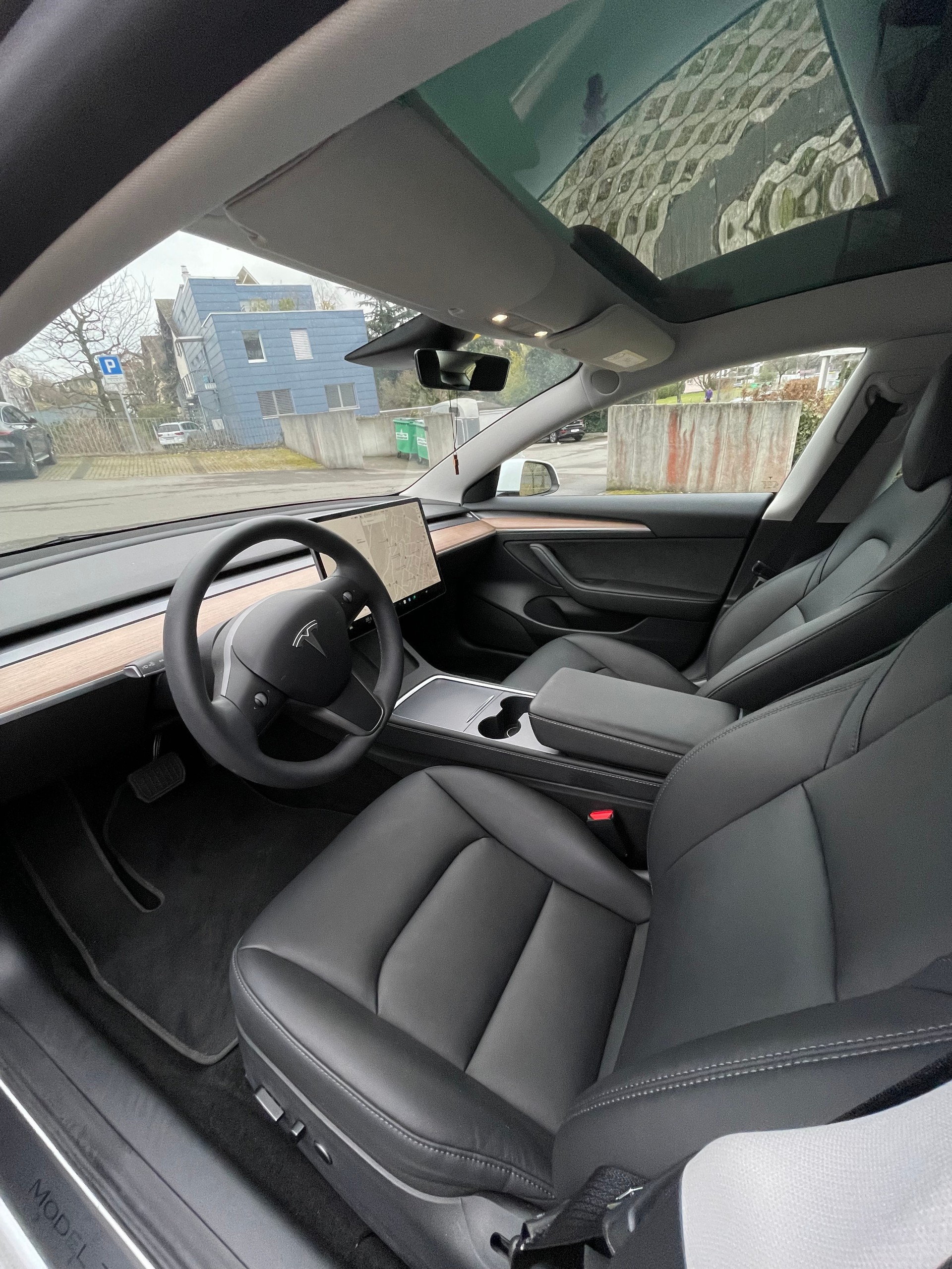 TESLA Long Range D-image-5