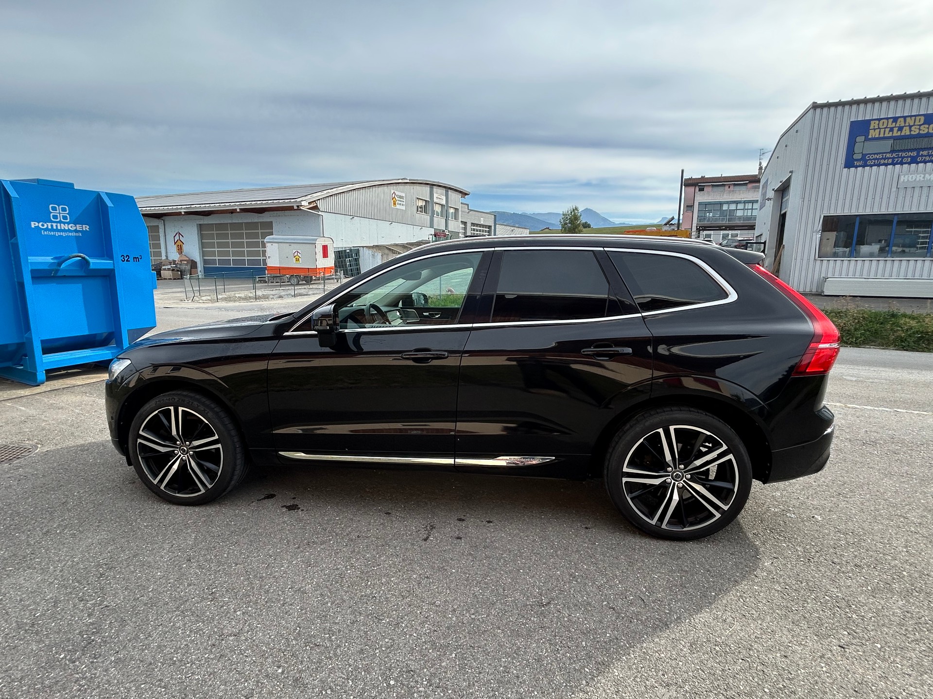 VOLVO XC60 D5 AWD Inscription Geartronic-image-2