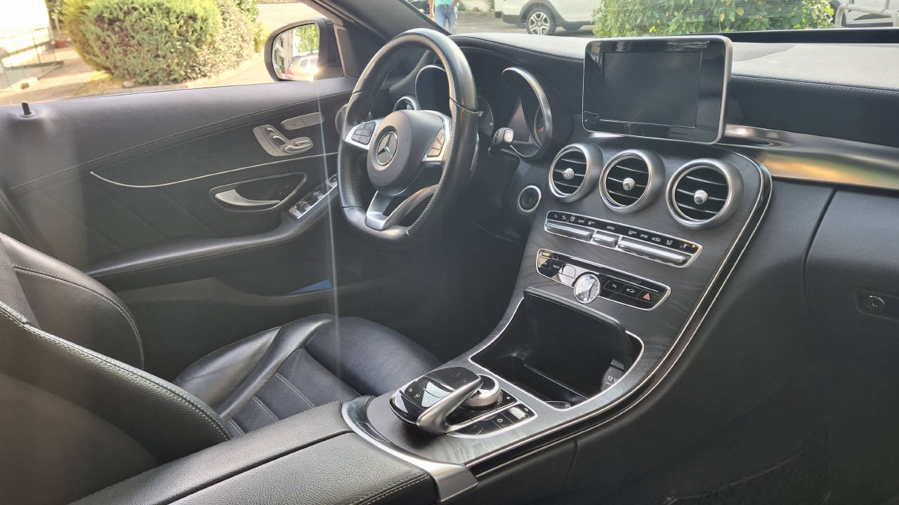 MERCEDES-BENZ C 400 AMG Line 4matic Kombi-image-5