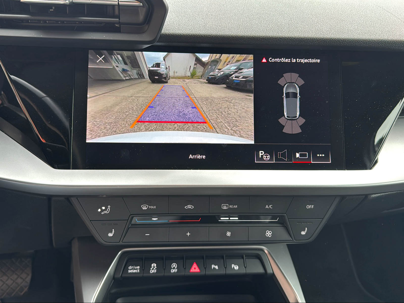 AUDI A3 Sportback 35 TFSI advanced Attraction S-tronic-image-17