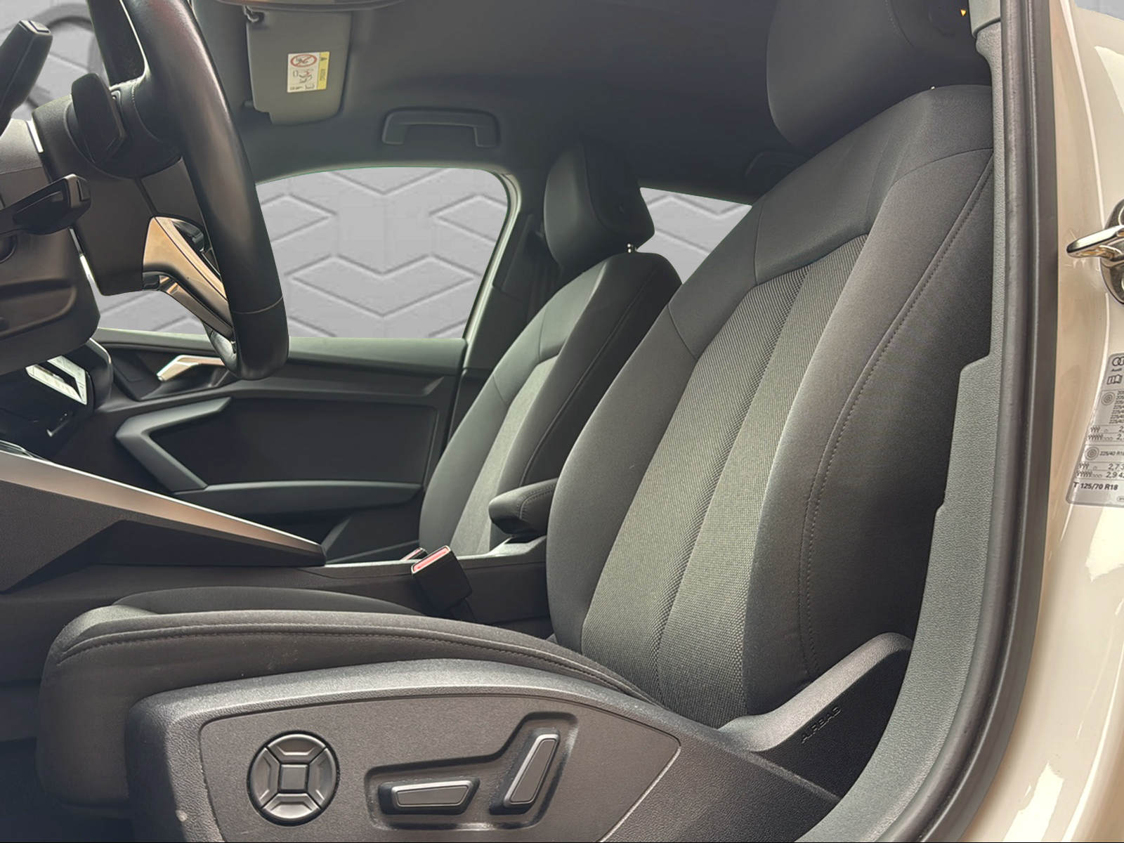 AUDI A3 Sportback 35 TFSI advanced Attraction S-tronic-image-10