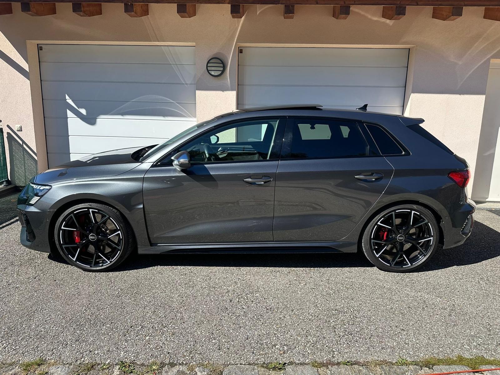 AUDI 2.5 TFSI quattro S-Tronic-image-2