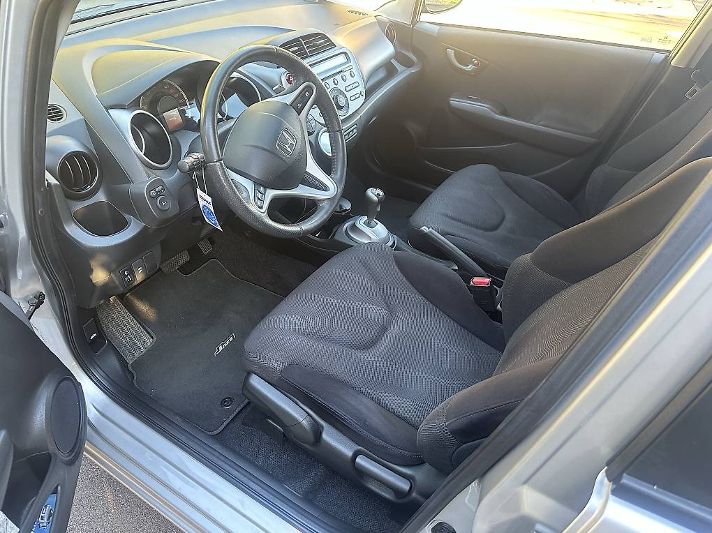 HONDA Jazz 1.4i Elegance i-Shift-image-4
