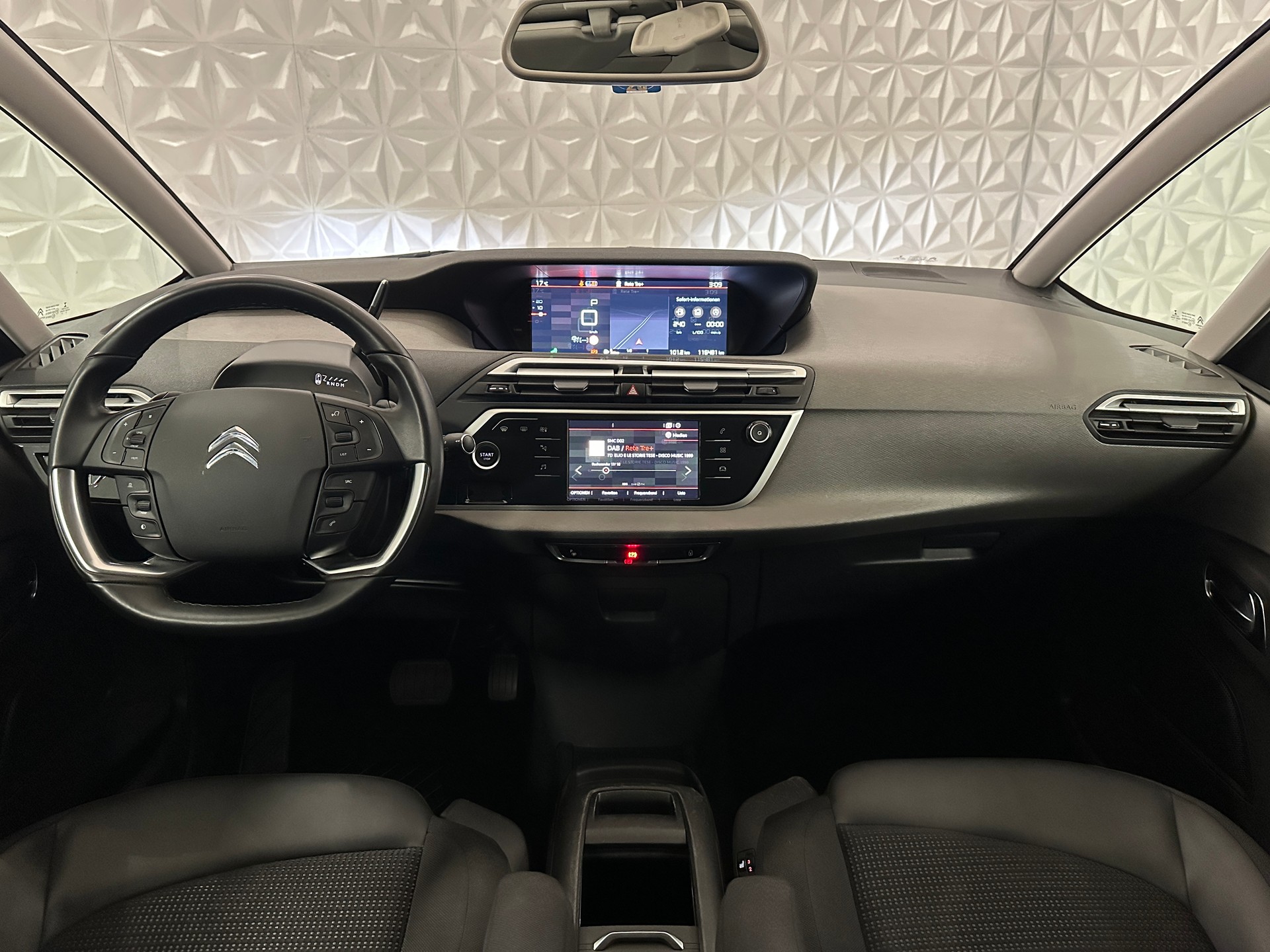 CITROEN Grand C4 Spacetourer **7-PLÄTZER** 1.5 BlueHDi Shine EAT8-image-15