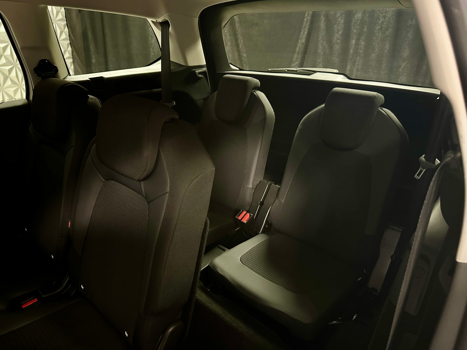 CITROEN Grand C4 Spacetourer **7-PLÄTZER** 1.5 BlueHDi Shine EAT8-image-14