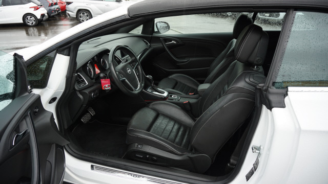 OPEL Cascada 1.6i Turbo Cosmo-image-11