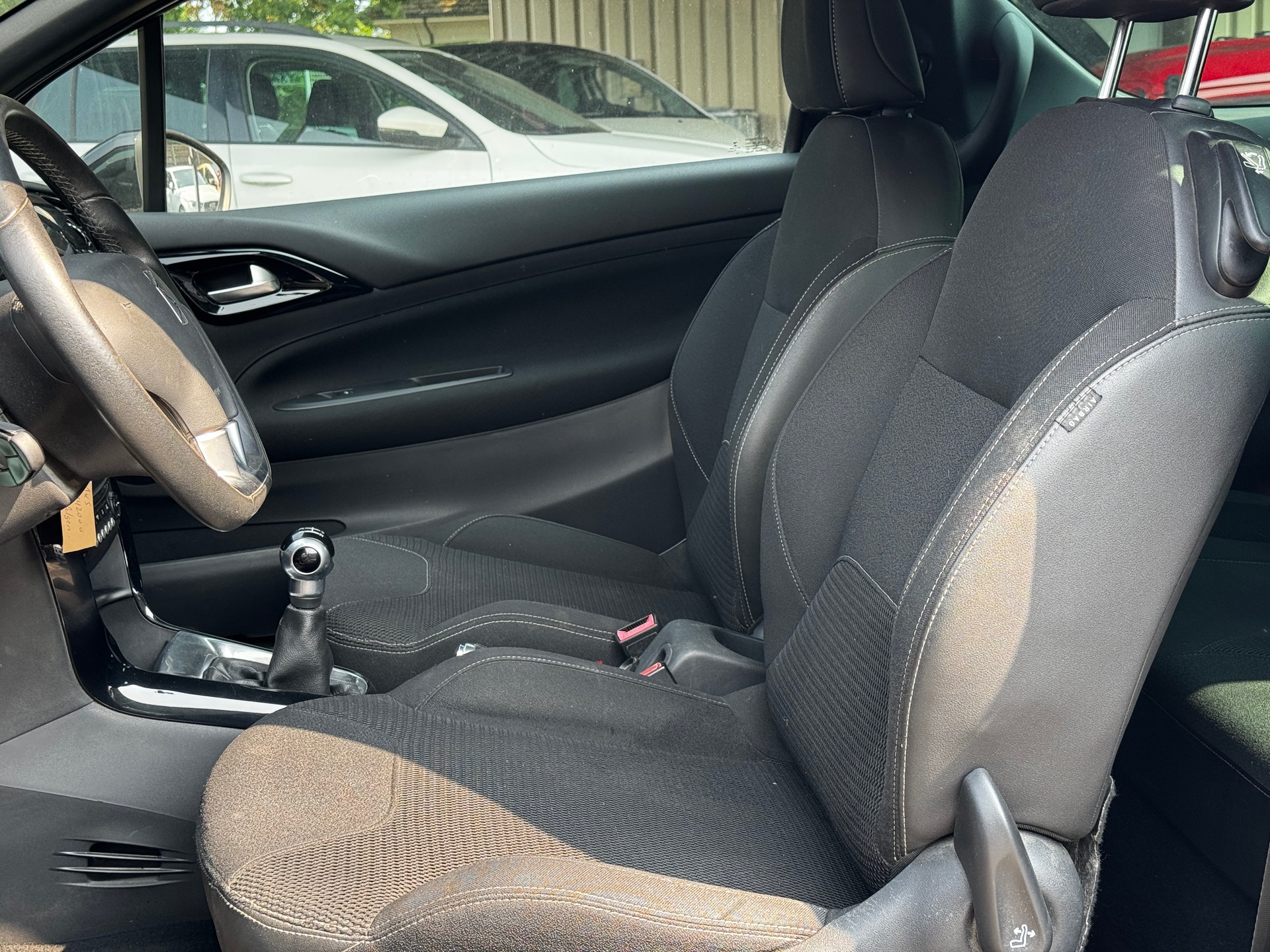 DS AUTOMOBILES DS3 1.2 VTi SO Chic-image-8