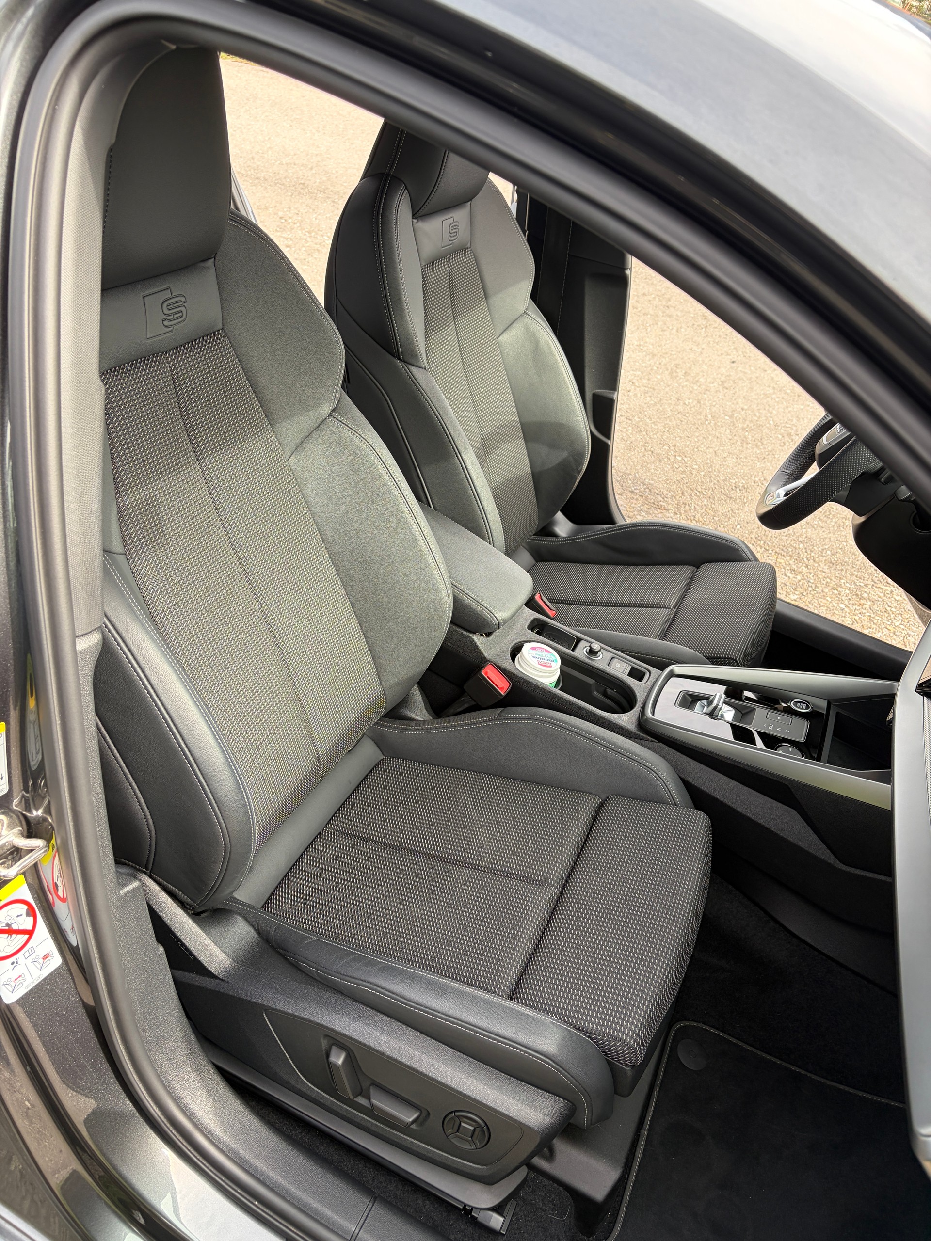 AUDI 1.5 35 TFSI S Line Attraction S-Tronic-image-3