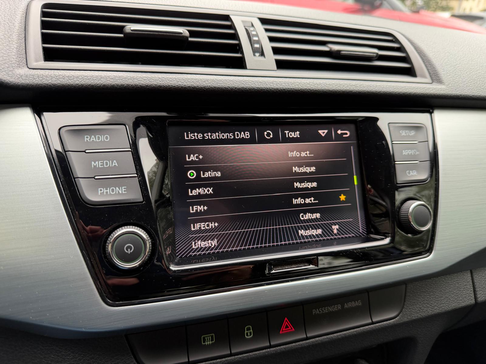 SKODA Fabia 1.0 TSI Ambition DSG-image-15