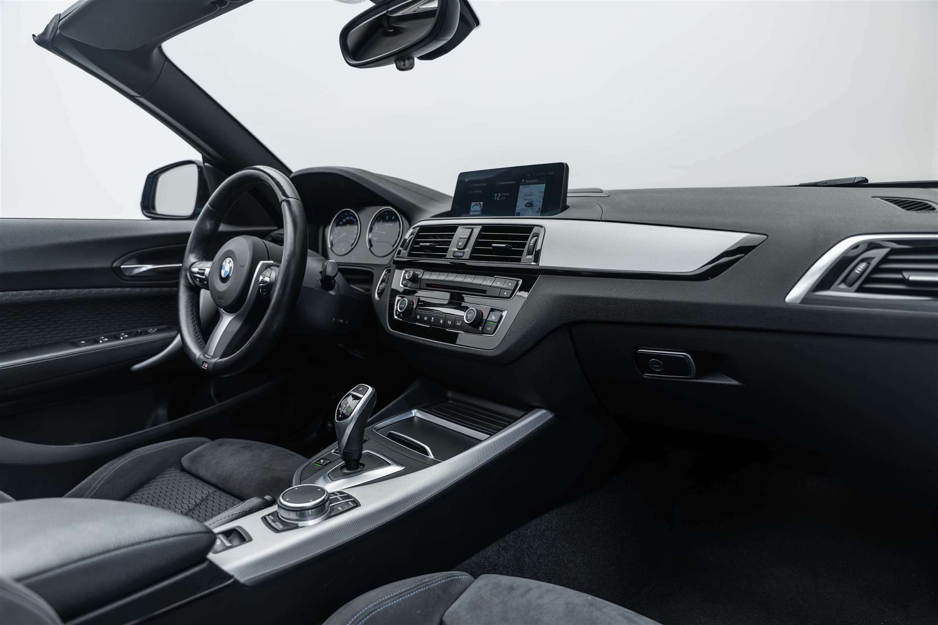 BMW BMW M240i xDrive Steptronic-image-14