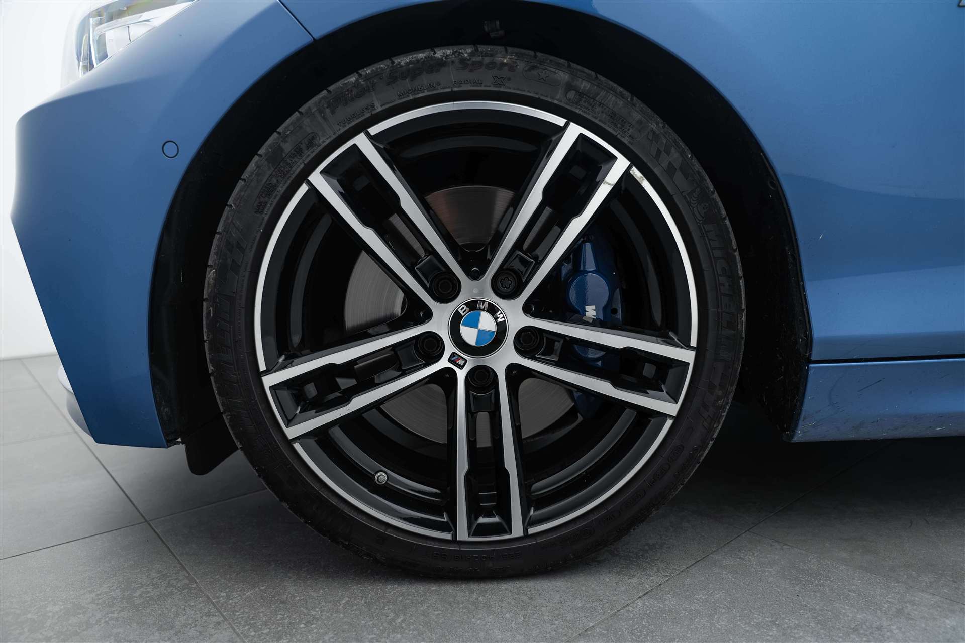 BMW BMW M240i xDrive Steptronic-image-9