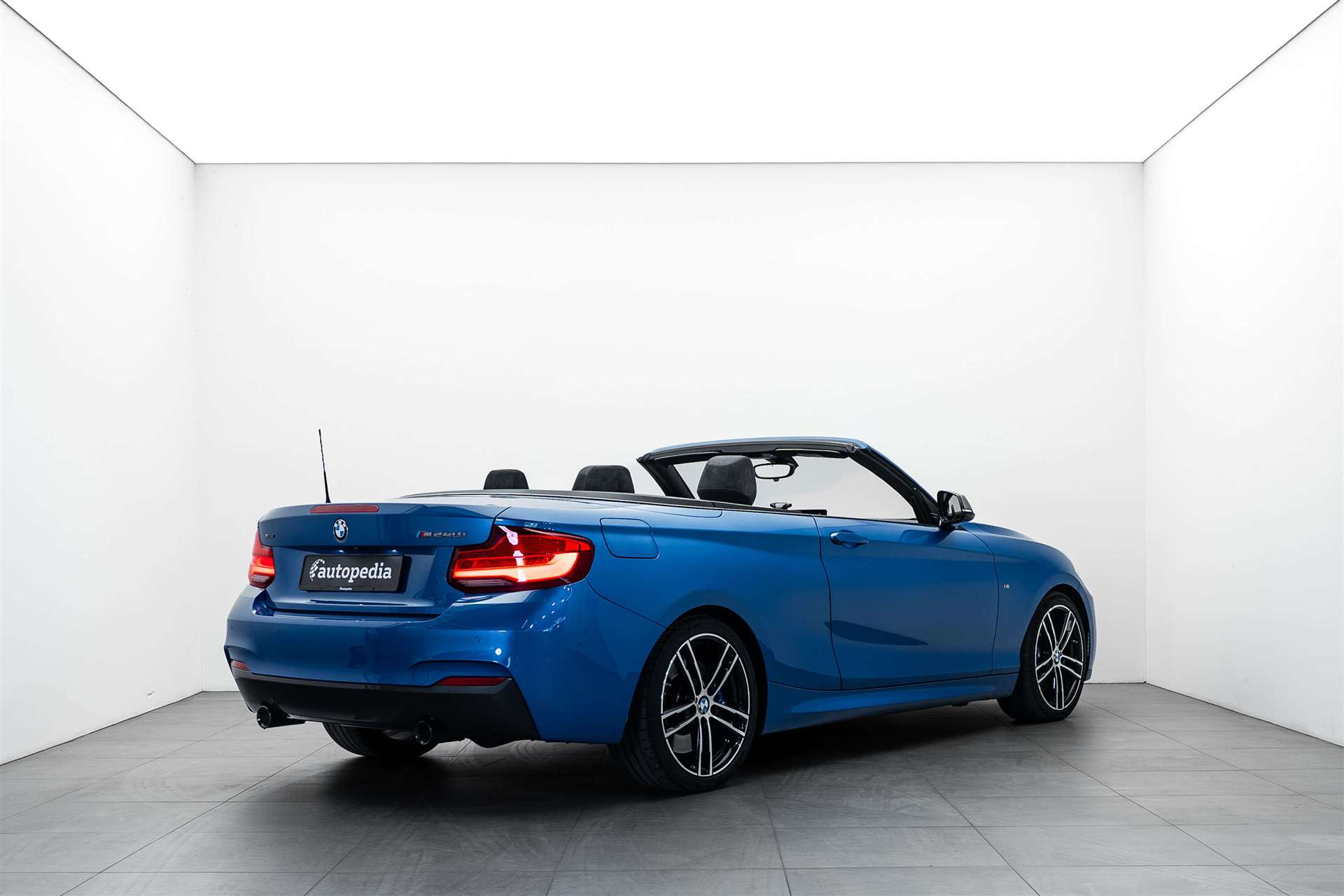 BMW BMW M240i xDrive Steptronic-image-4