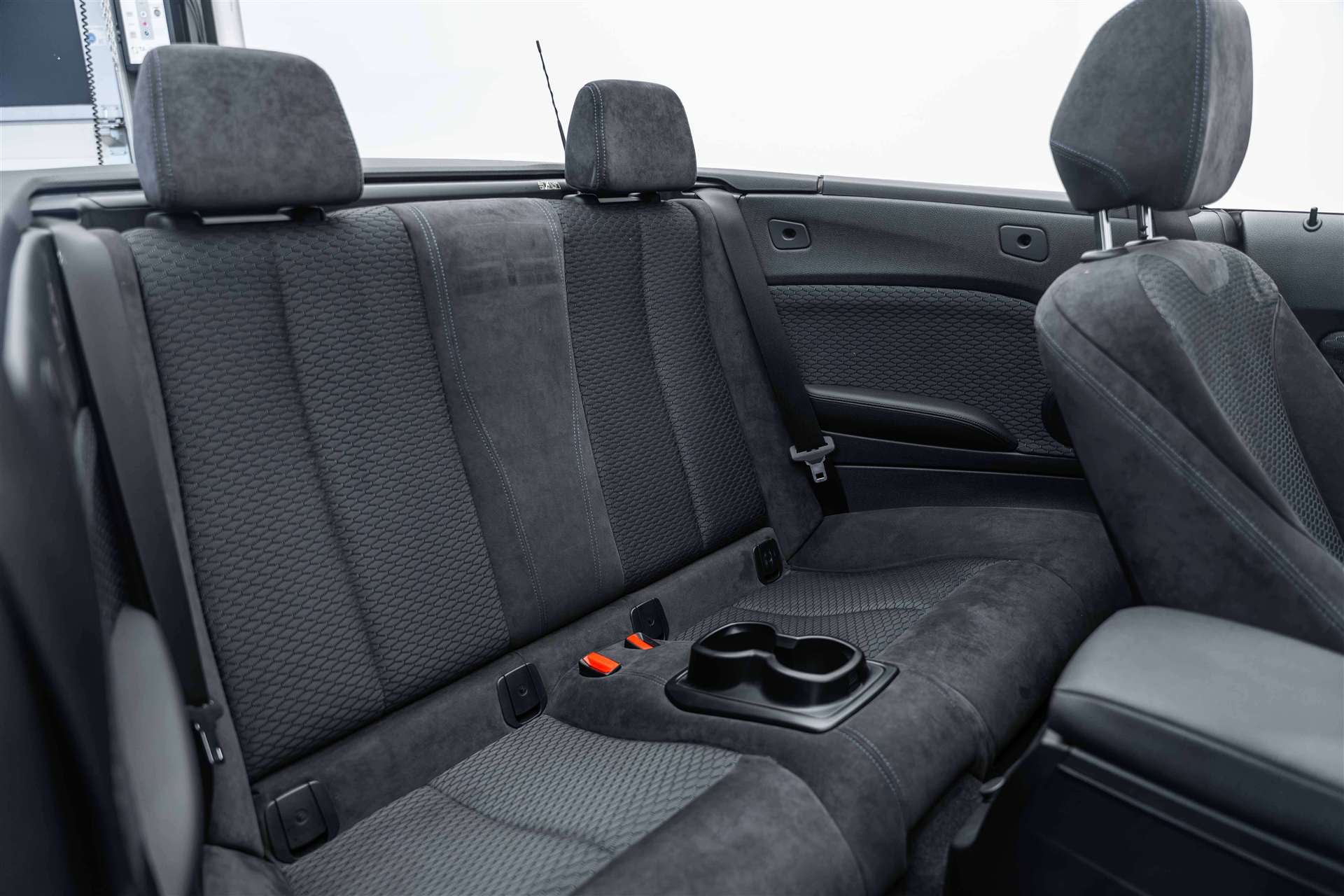 BMW BMW M240i xDrive Steptronic-image-17