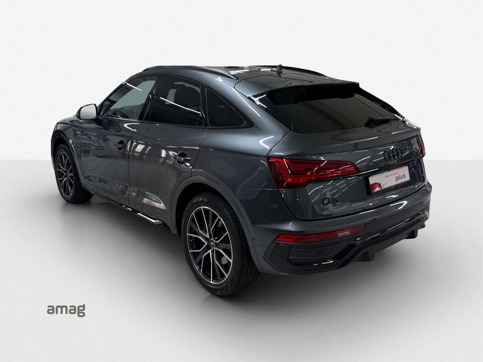 AUDI Q5 Sportback 40 TFSI S line quattro S-tronic-image-2