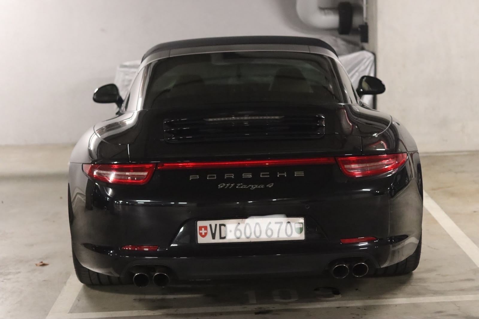PORSCHE Targa carrera 4-image-2