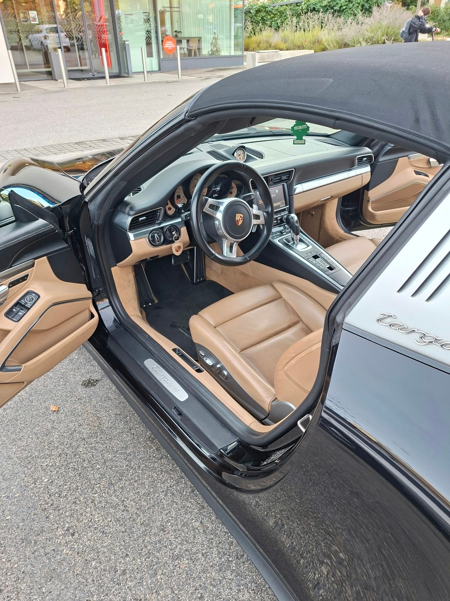 PORSCHE Targa carrera 4-image-5