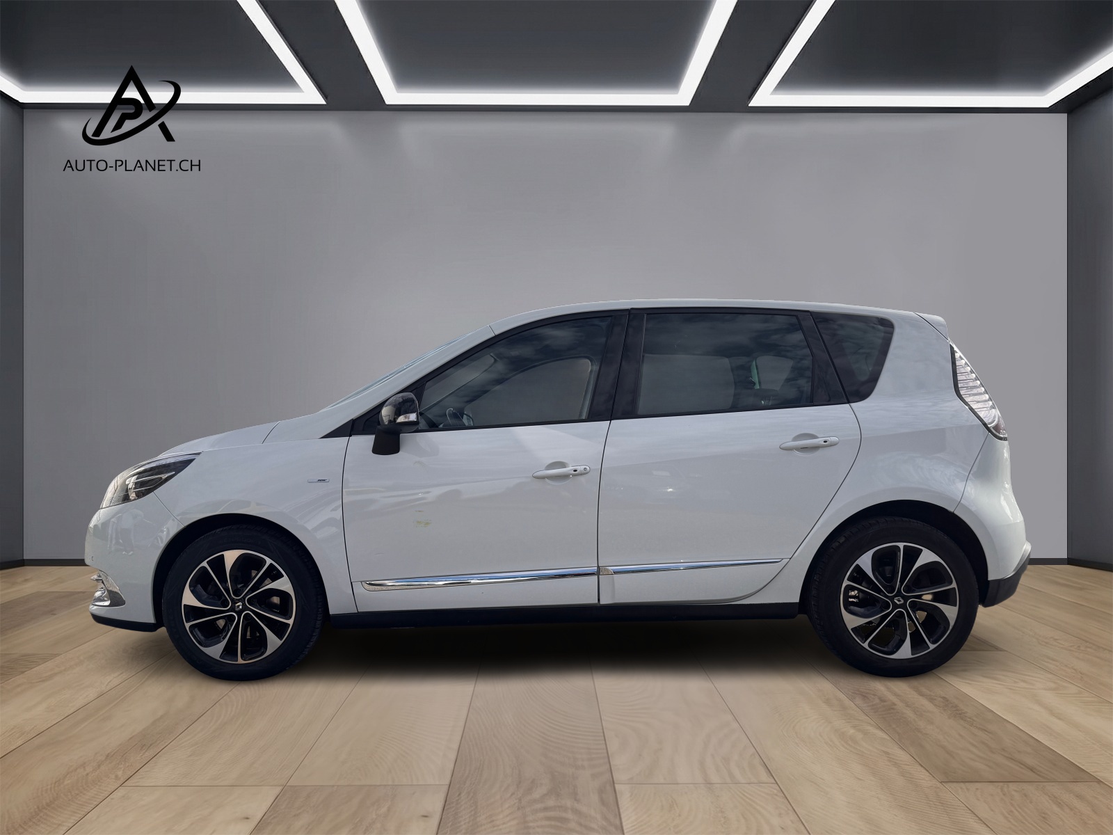 RENAULT Scénic 1.5 dCi Bose EDC-image-1