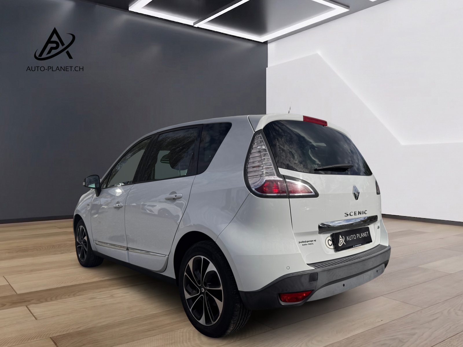 RENAULT Scénic 1.5 dCi Bose EDC-image-2