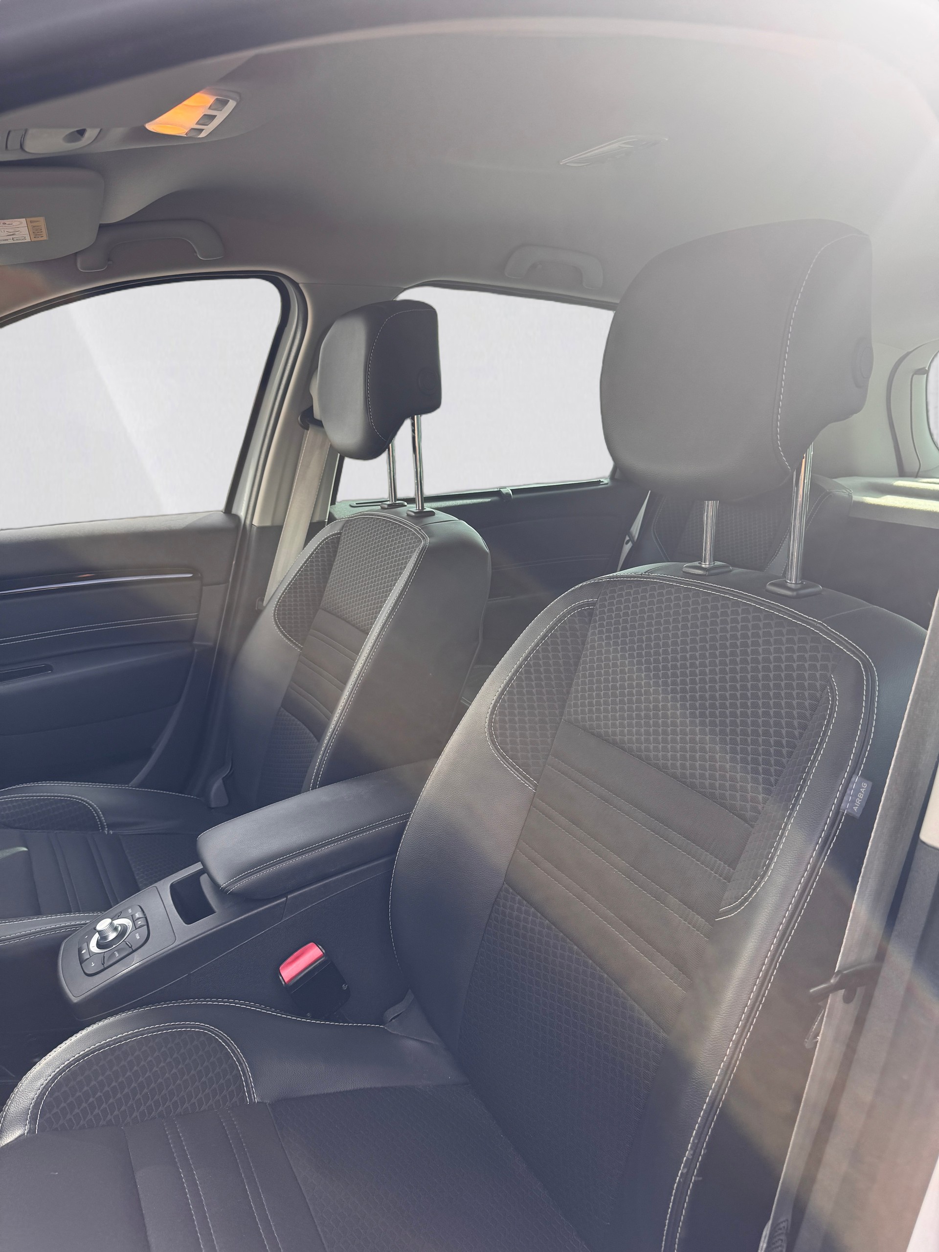 RENAULT Scénic 1.5 dCi Bose EDC-image-10