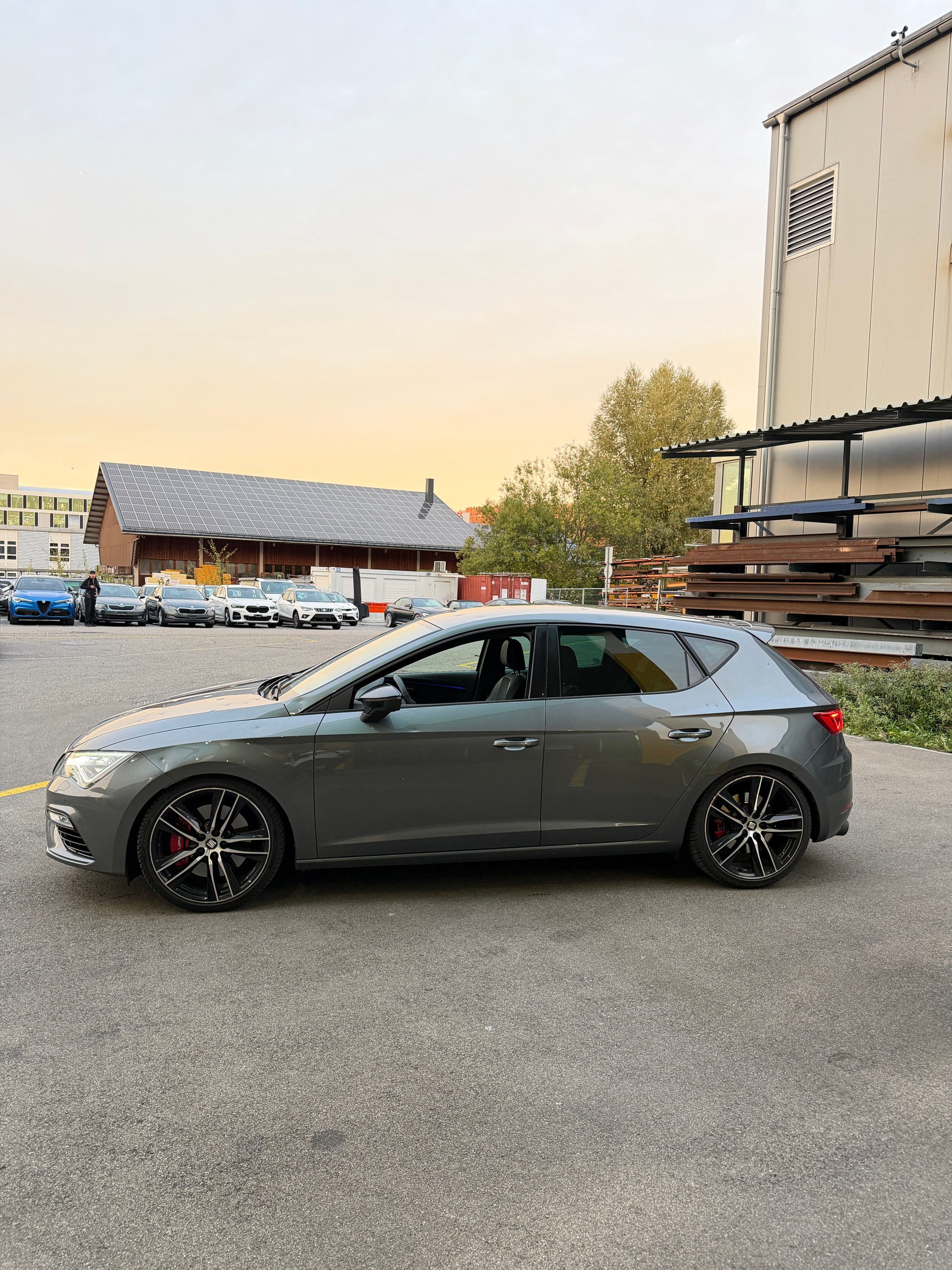 SEAT Leon 2.0 TSI Cupra 300 DSG-image-3