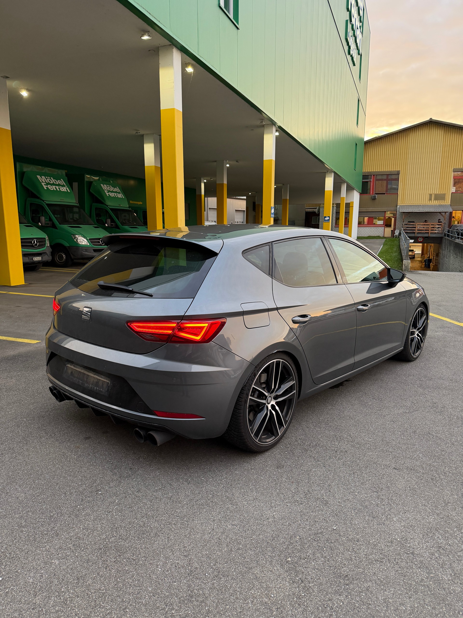 SEAT Leon 2.0 TSI Cupra 300 DSG-image-6