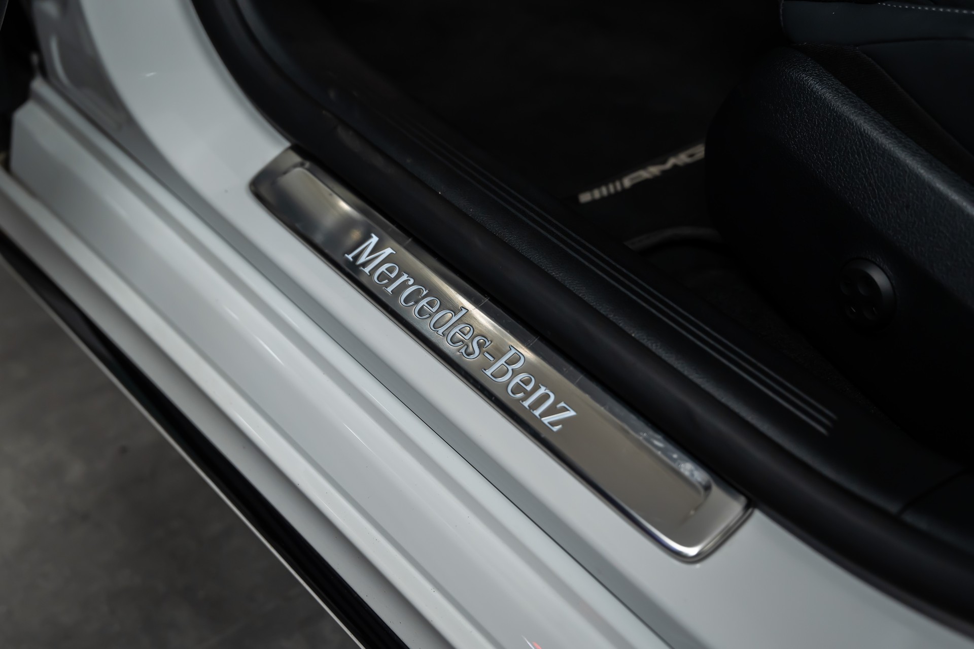MERCEDES-BENZ E 450 d 4Matic 9G-Tronic *Hyper-Screen*Iconic-Glow*Panorama*Burmester-4D*-image-20