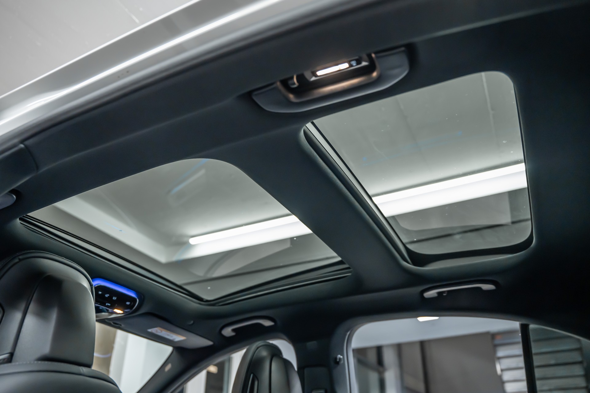 MERCEDES-BENZ E 450 d 4Matic 9G-Tronic *Hyper-Screen*Iconic-Glow*Panorama*Burmester-4D*-image-16