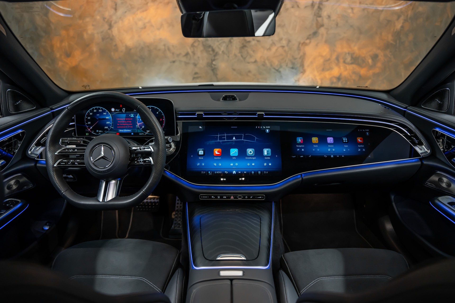 MERCEDES-BENZ E 450 d 4Matic 9G-Tronic *Hyper-Screen*Iconic-Glow*Panorama*Burmester-4D*-image-17