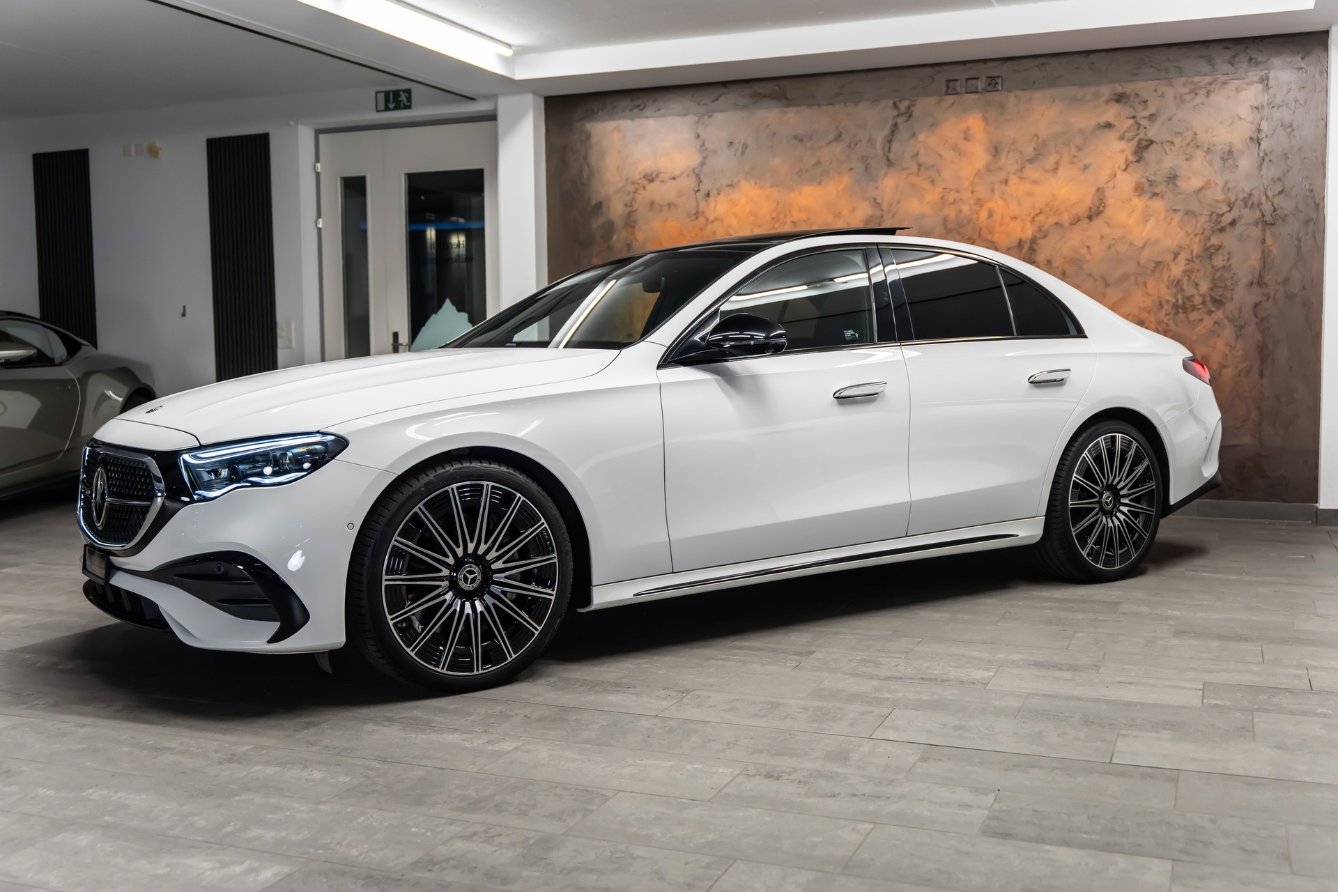 MERCEDES-BENZ E 450 d 4Matic 9G-Tronic *Hyper-Screen*Iconic-Glow*Panorama*Burmester-4D*-showroom-element-2