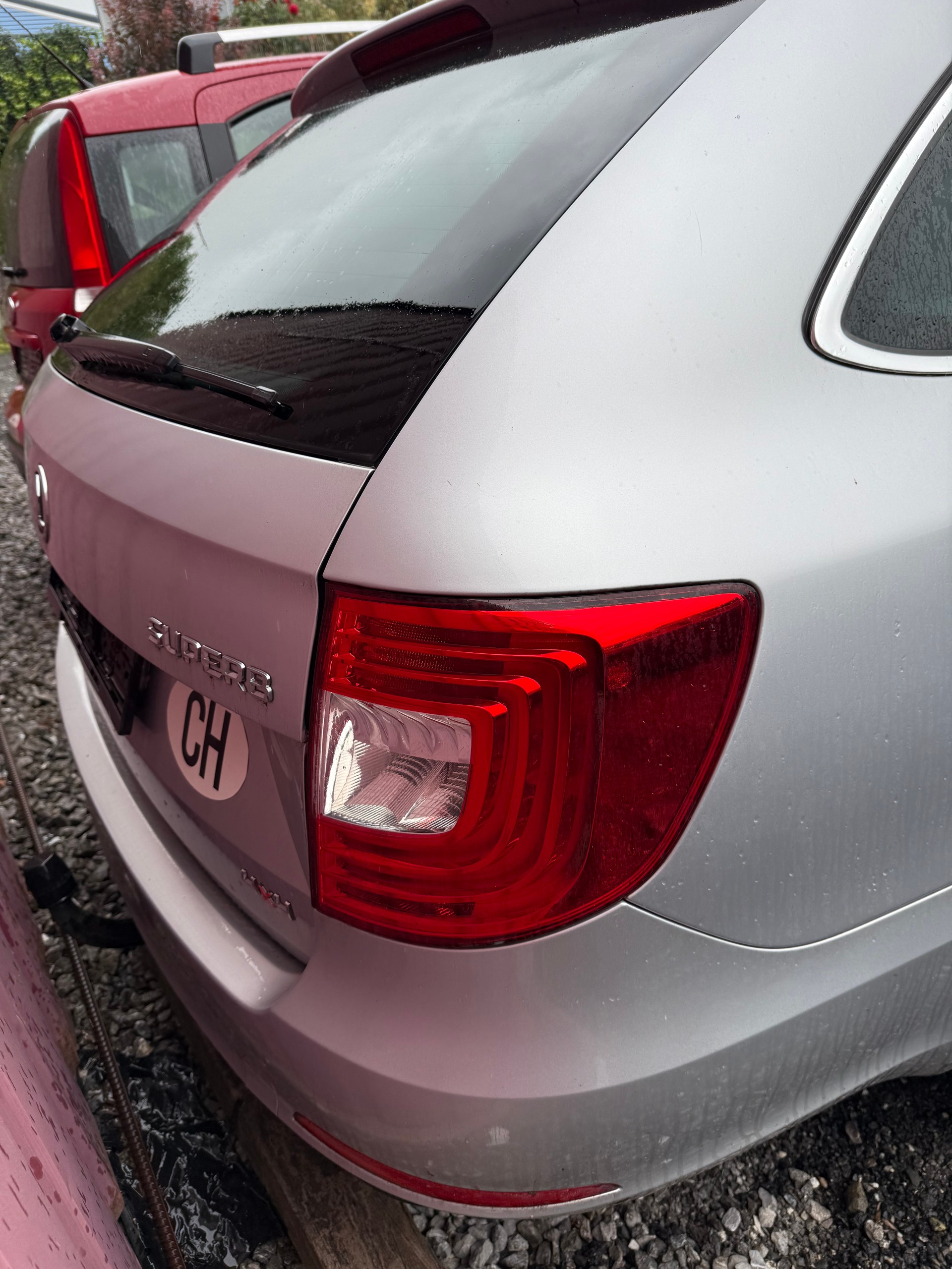 SKODA Superb Combi 2.0 TDi Laurin & Klement 4x4 DSG-image-10