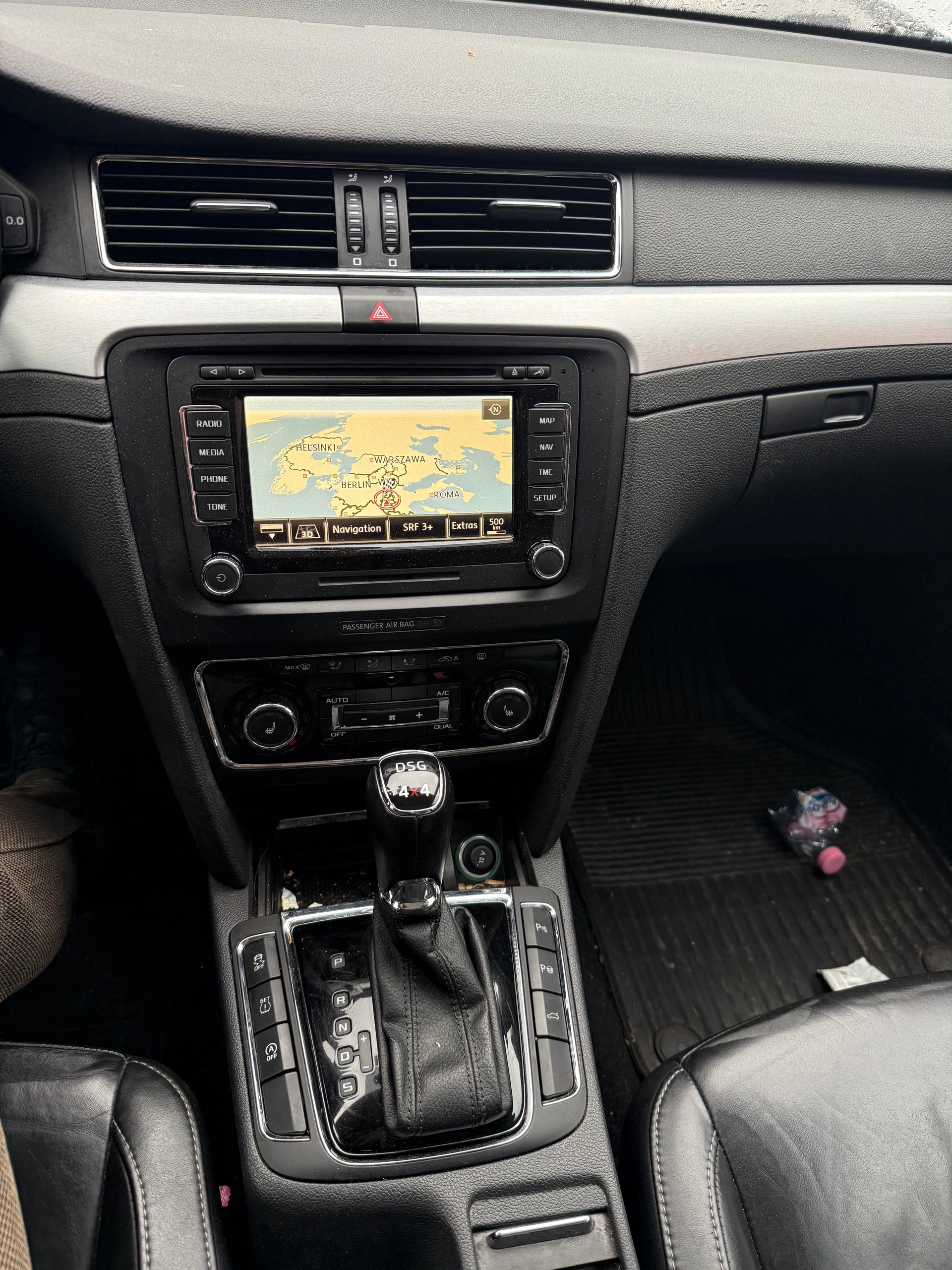 SKODA Superb Combi 2.0 TDi Laurin & Klement 4x4 DSG-image-7