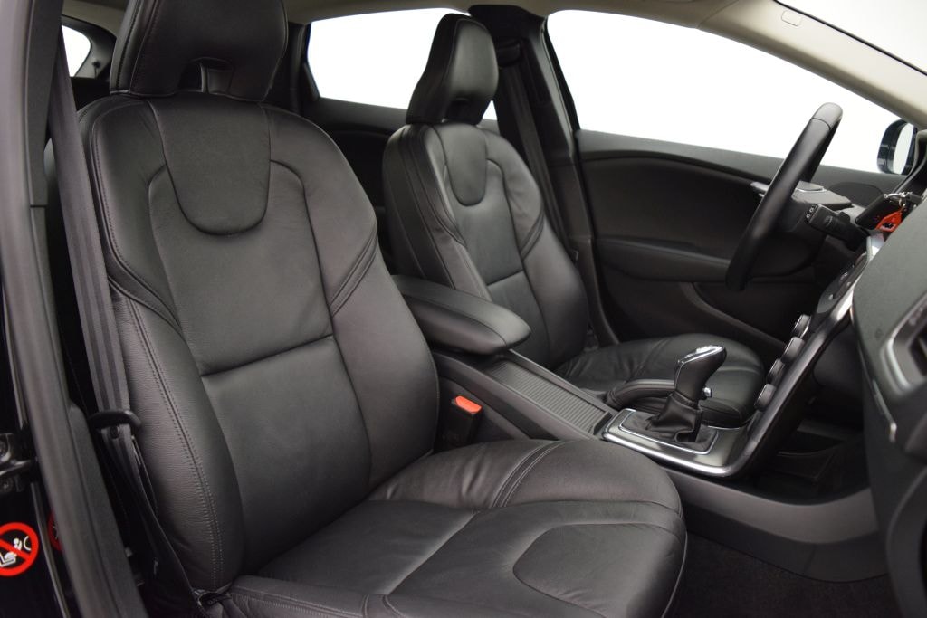 VOLVO V40 T3 Summum-image-12