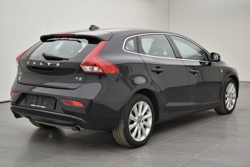 VOLVO V40 T3 Summum-image-5