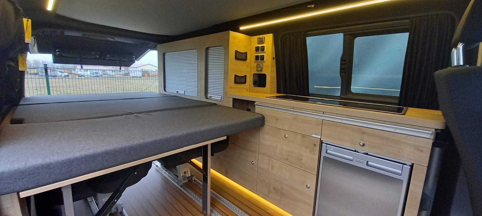 VW Wavecamper T6.1 langer Radstand mit Aufstelldach Vollausstattung 8 Sitze kein California-image-5