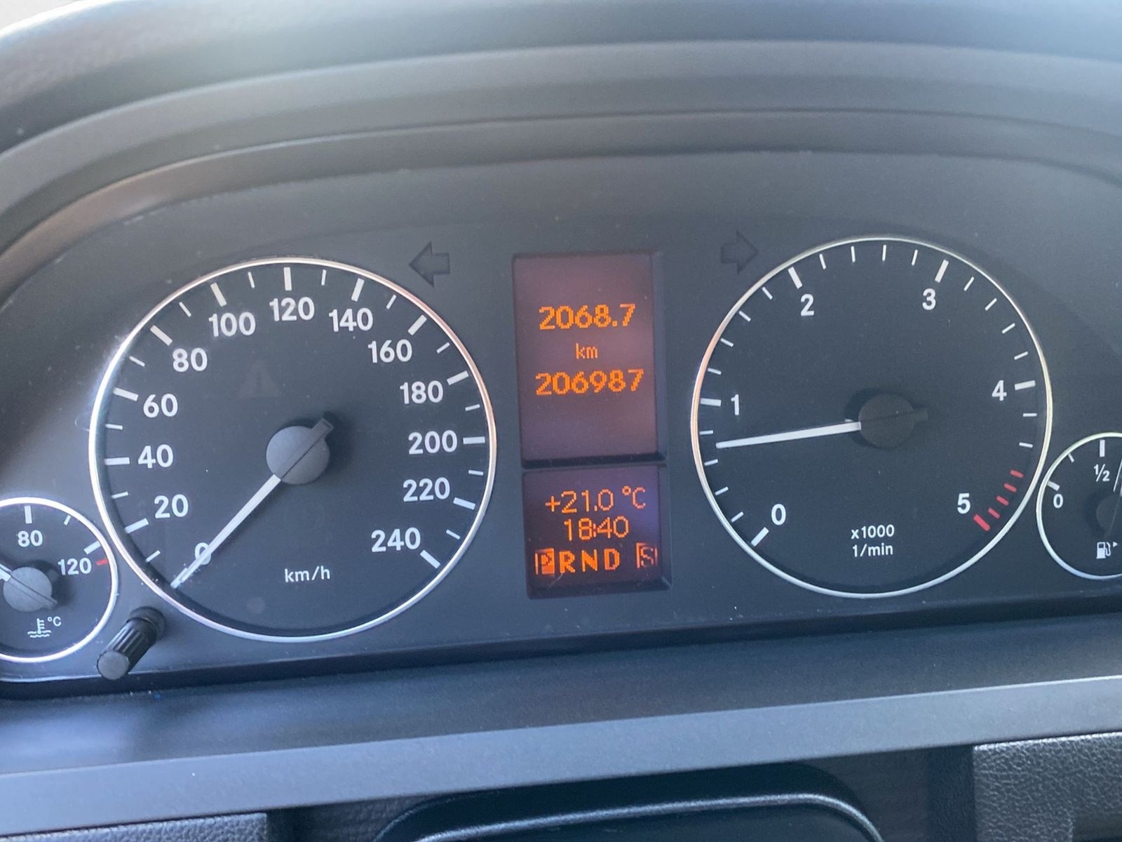 MERCEDES-BENZ A 200 CDI Avantgarde-image-11