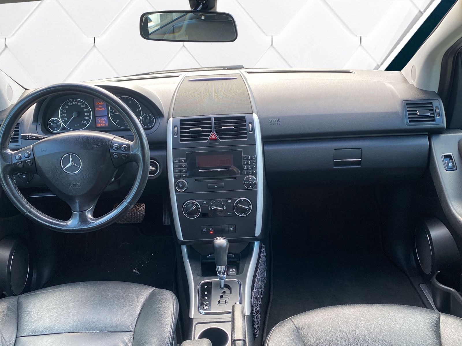 MERCEDES-BENZ A 200 CDI Avantgarde-image-9