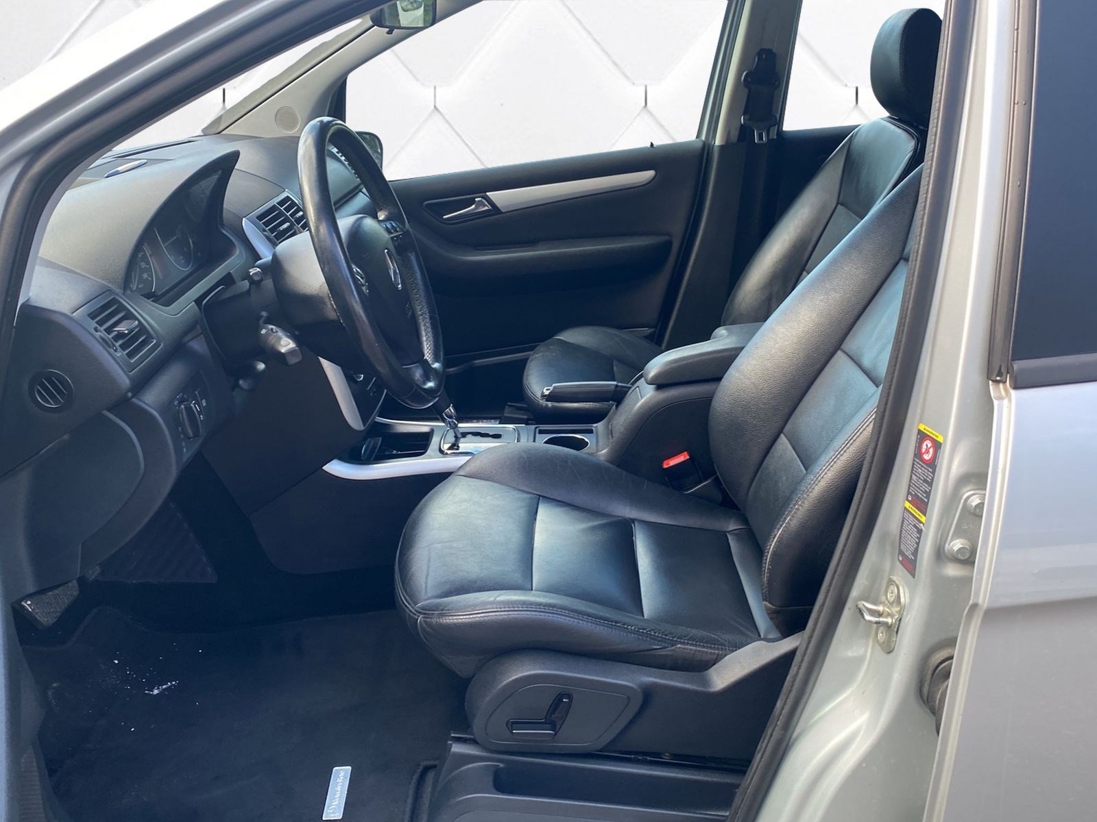 MERCEDES-BENZ A 200 CDI Avantgarde-image-8