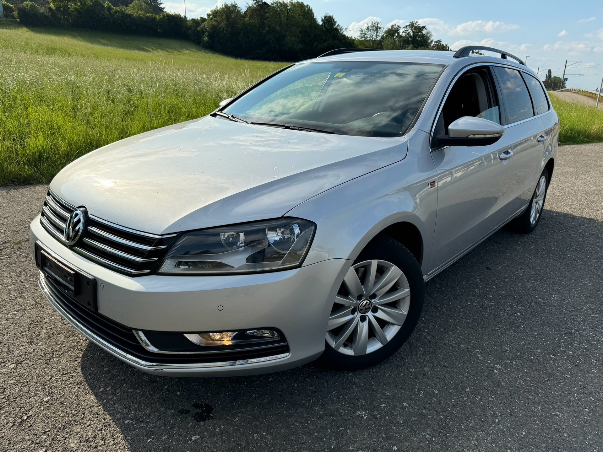VW Passat Variant 2.0 TDI BMT Trendline DSG-image-1