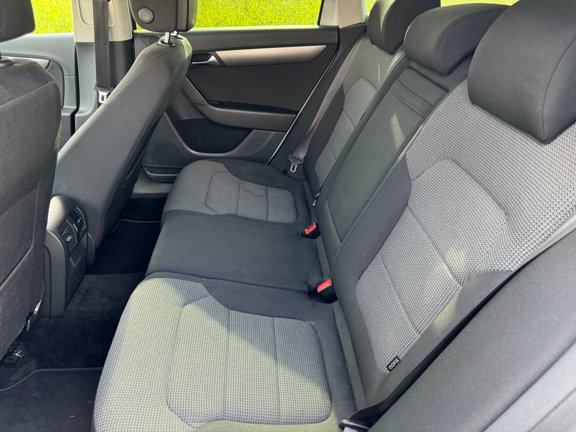 VW Passat Variant 2.0 TDI BMT Trendline DSG-image-8