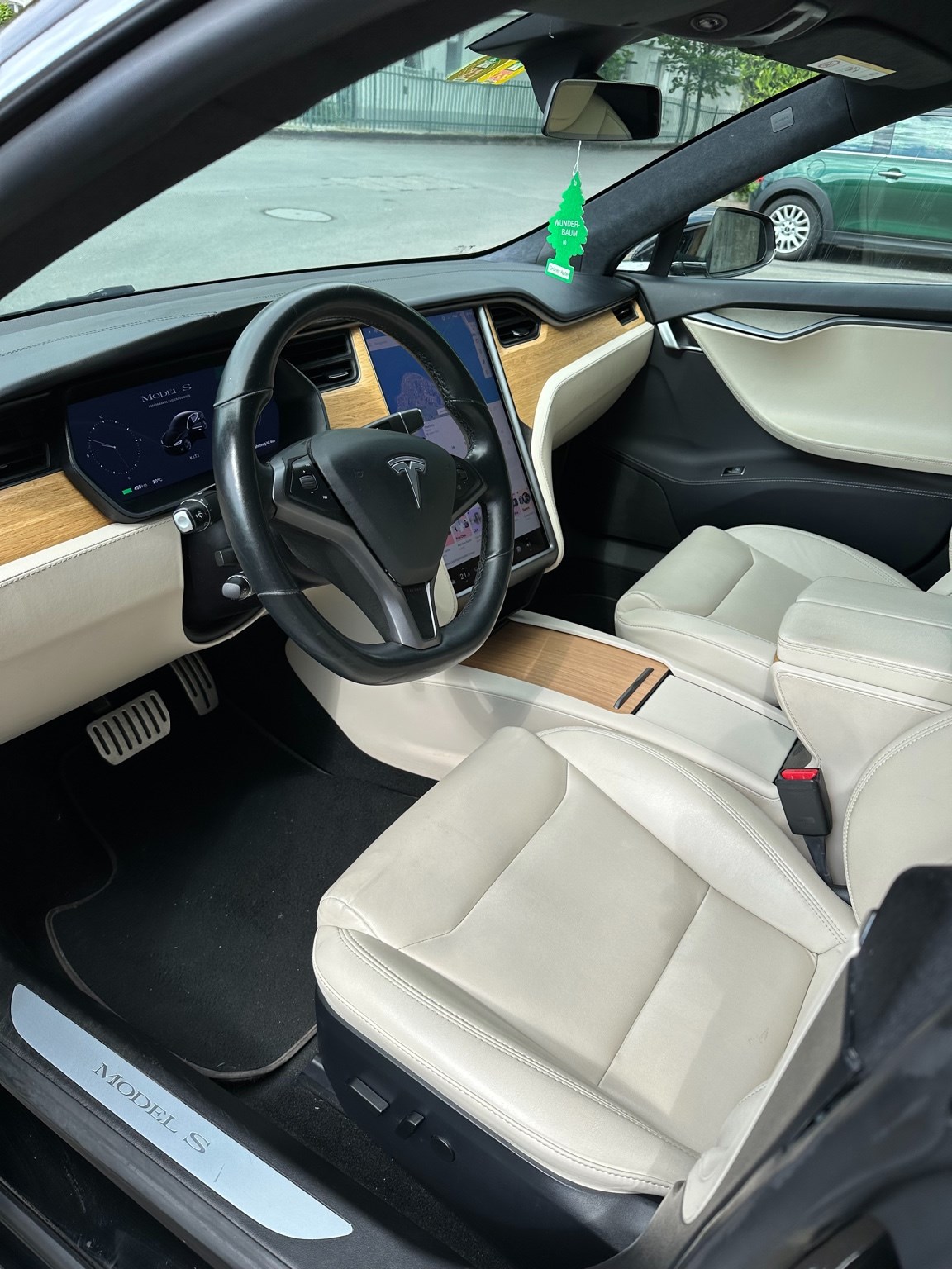 TESLA Model S Ludicrous Performance-image-0
