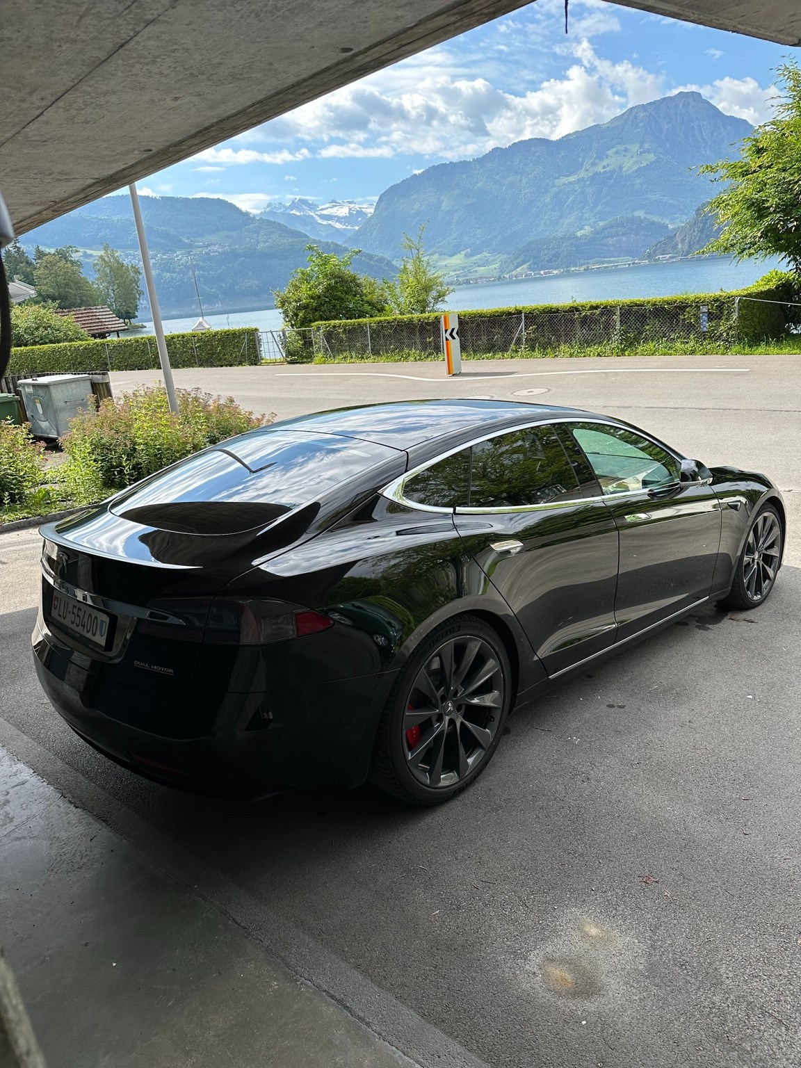 TESLA Model S Ludicrous Performance-image-1