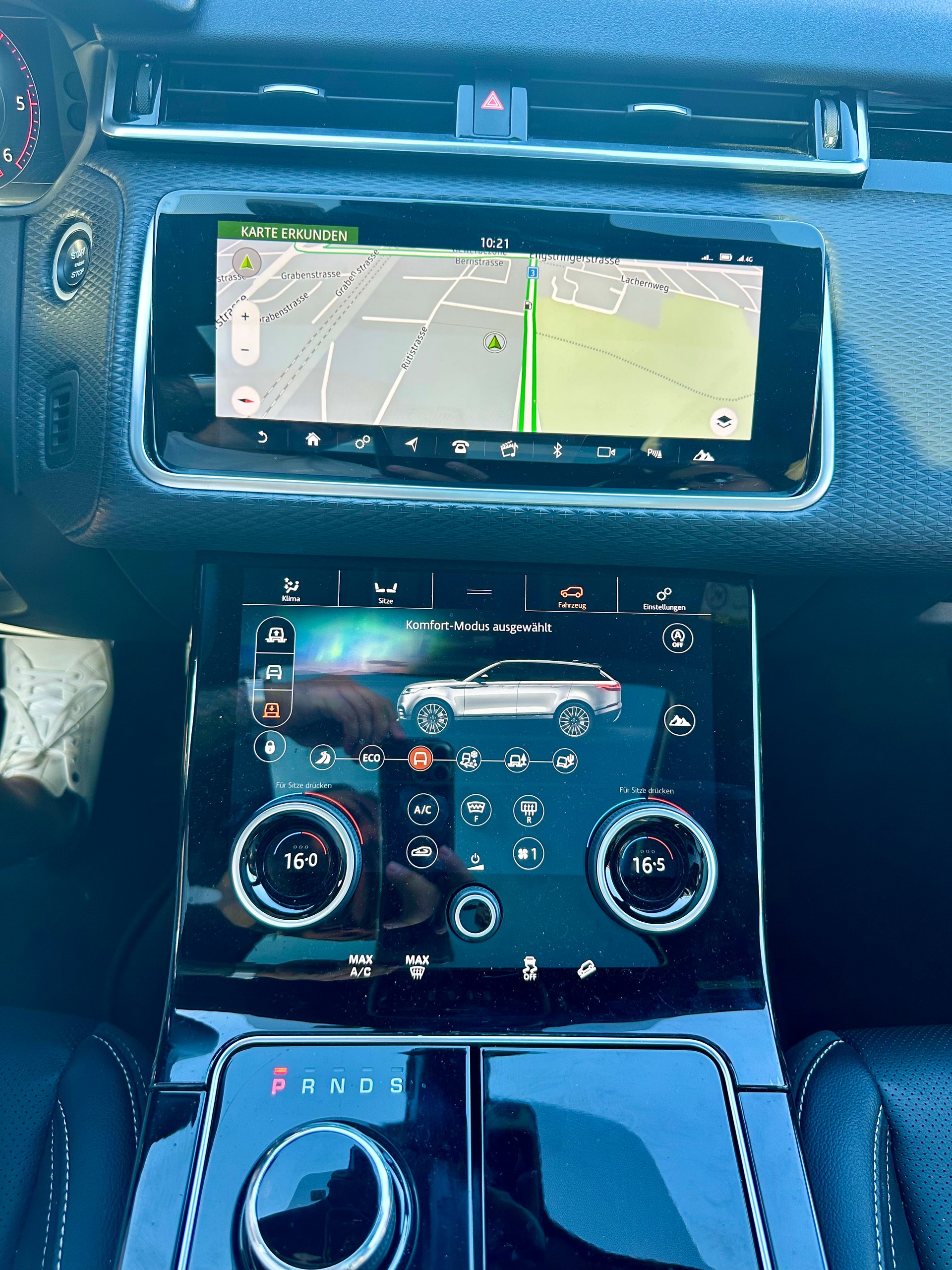 LAND ROVER Range Rover Velar R-Dynamic D 300 Automatic-image-5