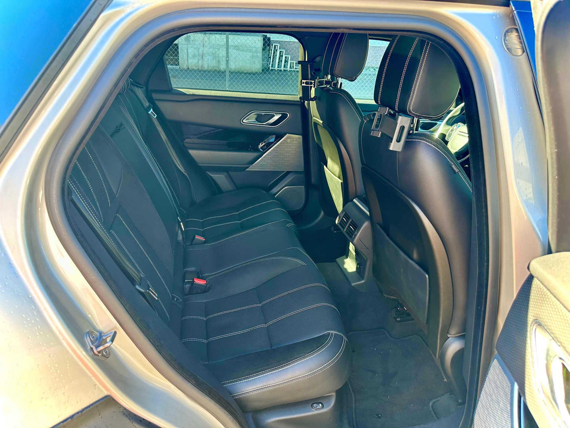 LAND ROVER Range Rover Velar R-Dynamic D 300 Automatic-image-8