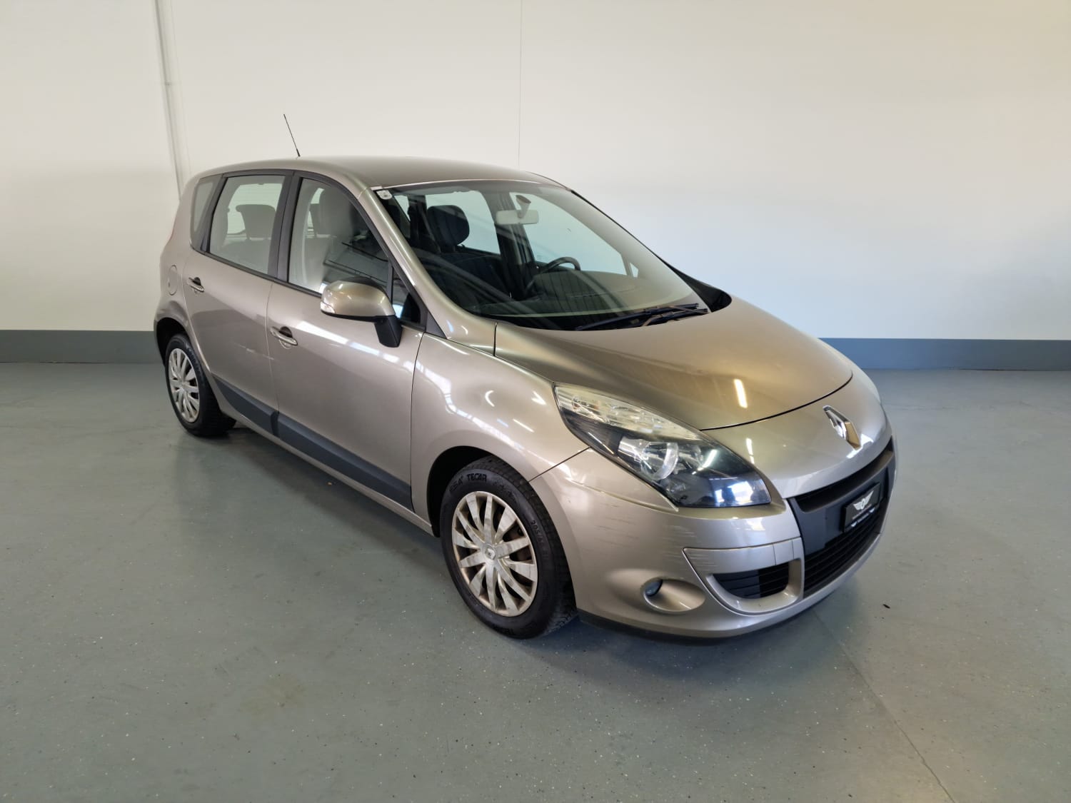 RENAULT Scénic 1.4 16V Turbo Expression-showroom-element-1