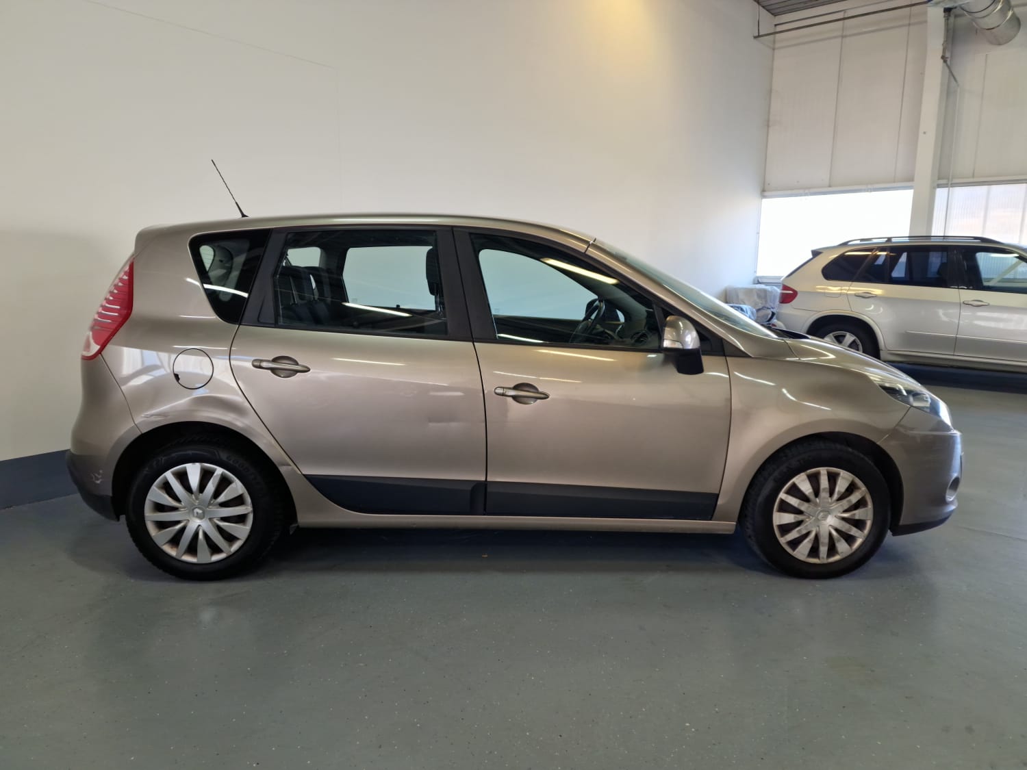 RENAULT Scénic 1.4 16V Turbo Expression-showroom-element-3