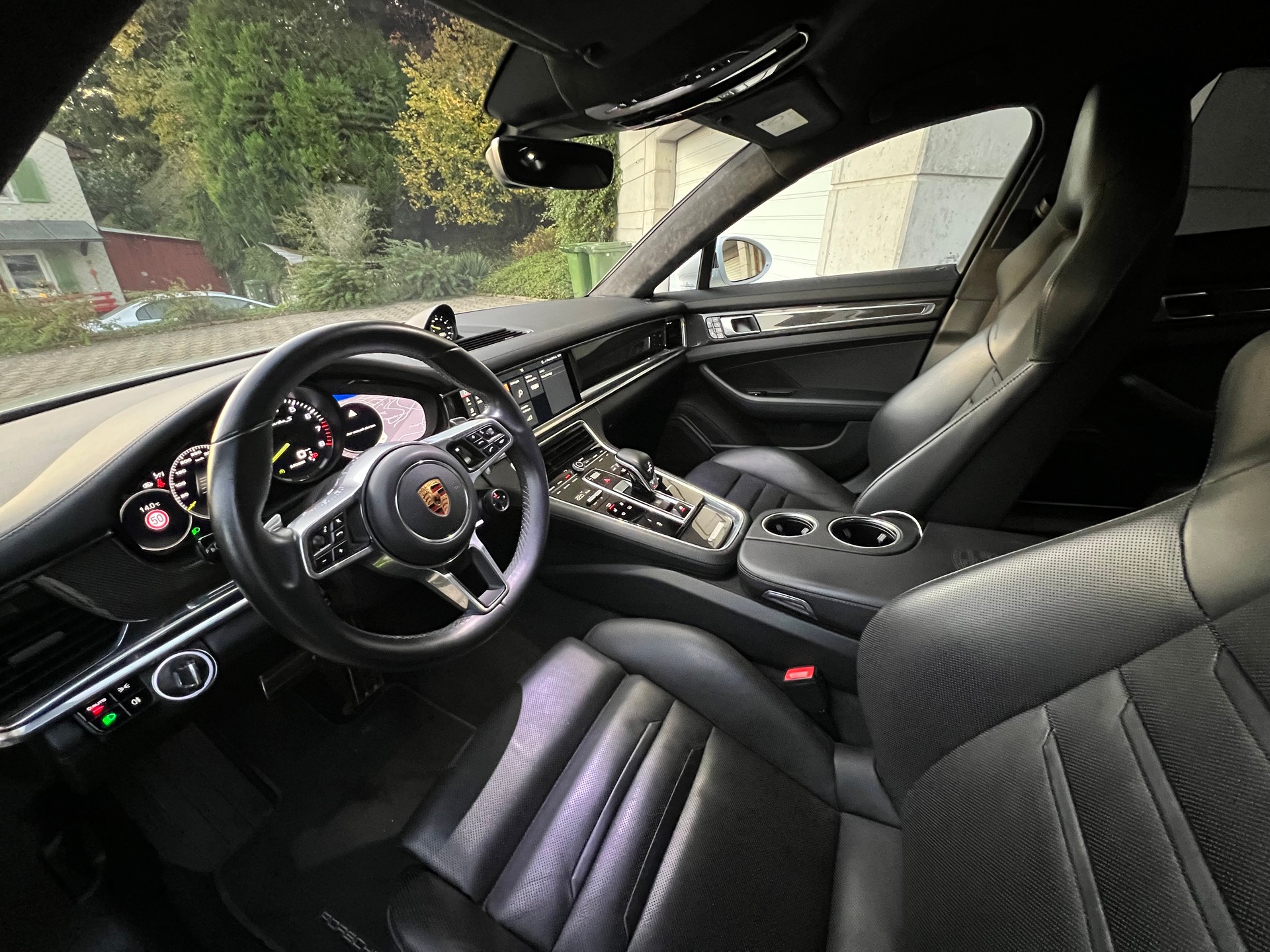 PORSCHE Panamera Turbo S E-Hybrid PDK-image-12