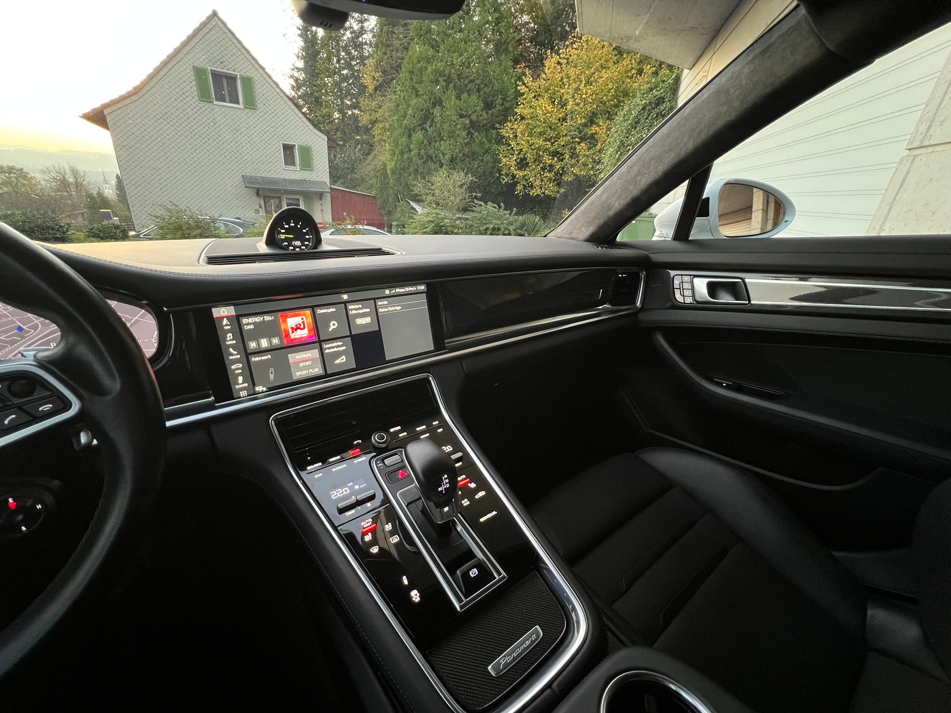 PORSCHE Panamera Turbo S E-Hybrid PDK-image-11