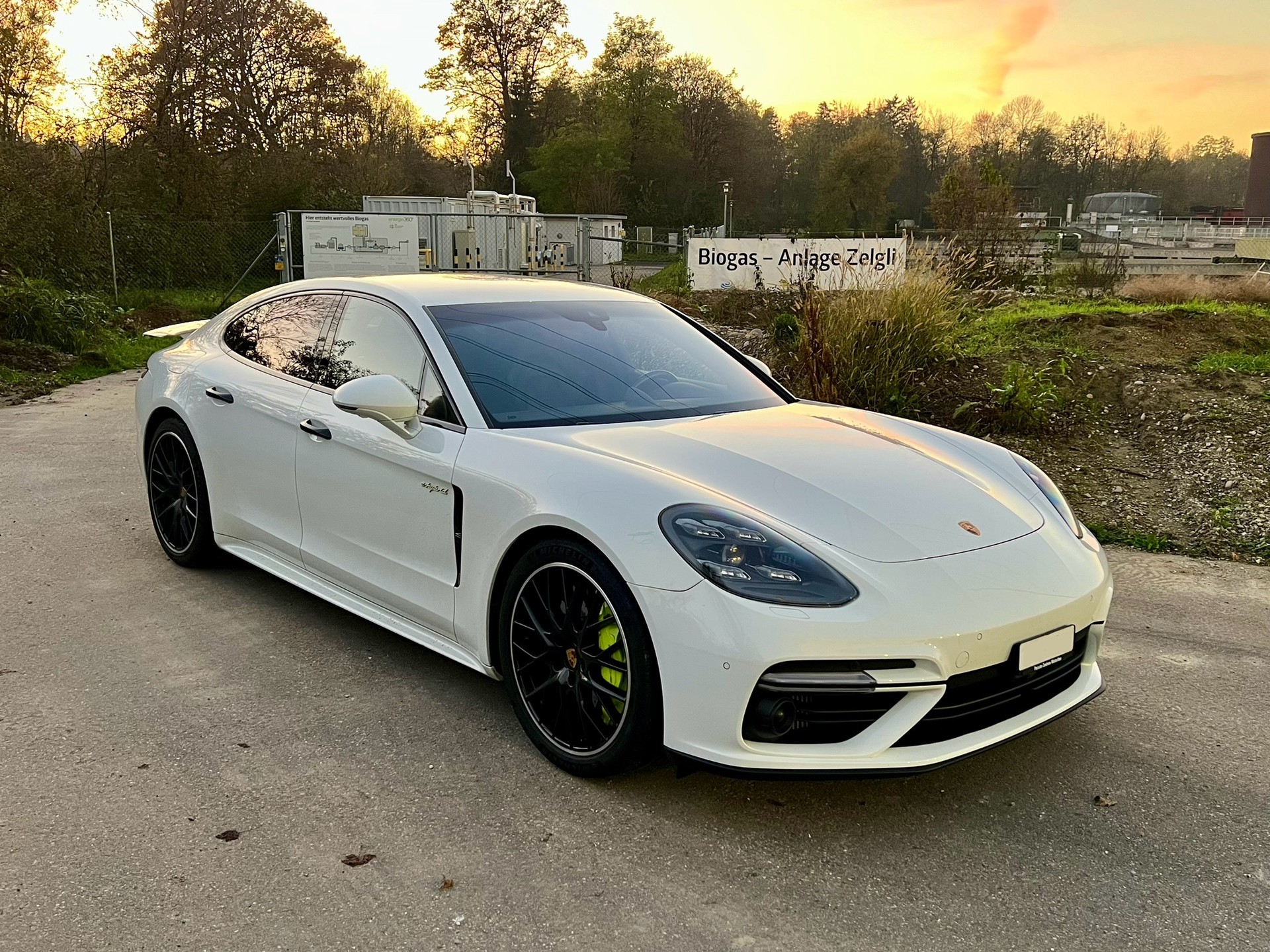 PORSCHE Panamera Turbo S E-Hybrid PDK-image-2